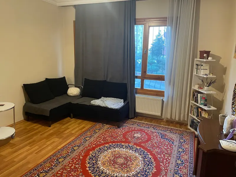 Ankara / Çankaya Öveçler 4 de kabil caddesi. Otobüs duraklarına 2 dk yürüme mesafesi - 1