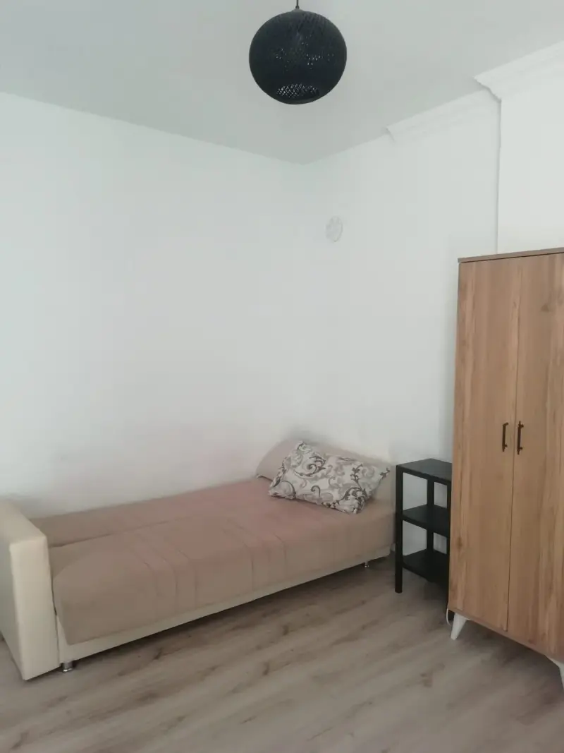 Merkezde aile yanına - 1