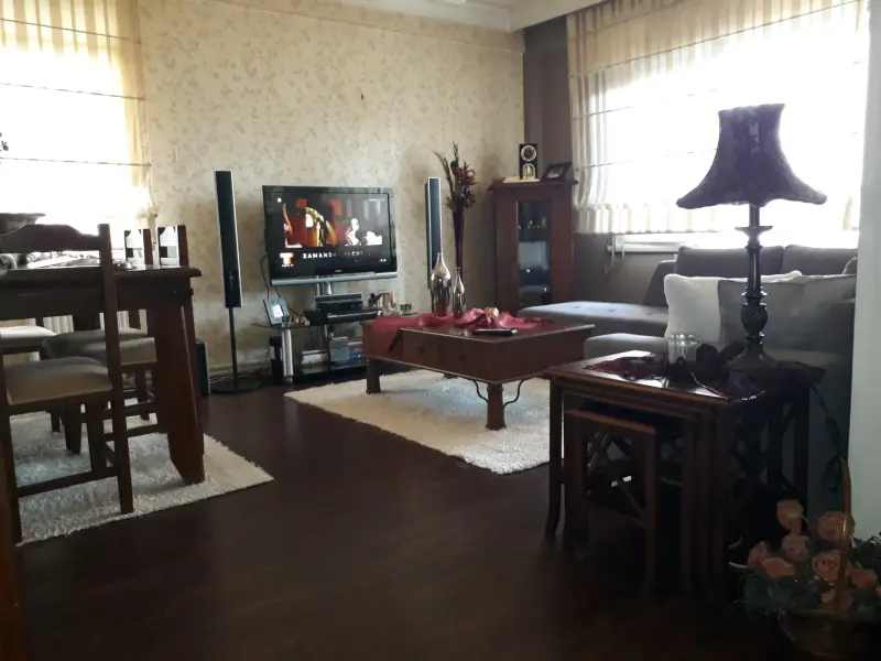 Kadın ev arkadaşı ya da beraber ev tutabiliriz - 1