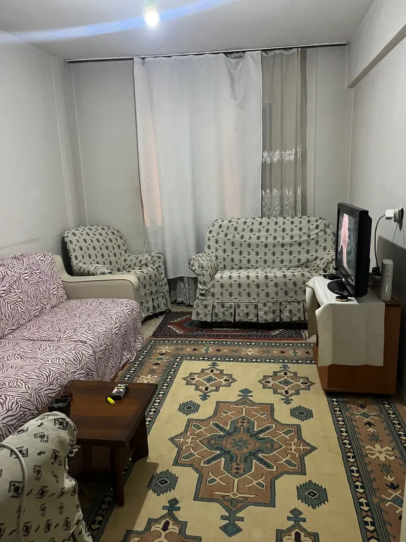 Kız ev arkadaşı arıyorum ÇİĞLİ katip çelebi - 1