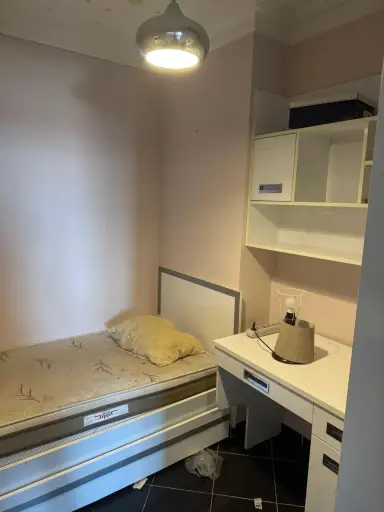 Bağcılar Sadık Ahmet caddesi üzerinde 3+1 ev - Bağcılar, İstanbul