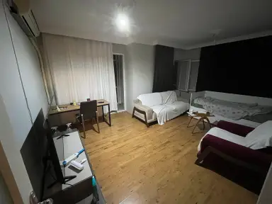 Bölge Metro & Yaşar Üniversitesi Yakını – Eşyalı Geniş Oda / Ev Arkadaşı - Bayraklı, İzmir