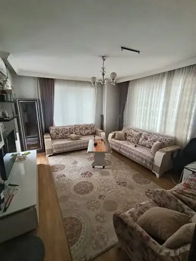 2+1 evimde güvenilir temiz birisini arıyorum Antalya büyükşehir belediyesinin orda evim  - Muratpaşa, Antalya