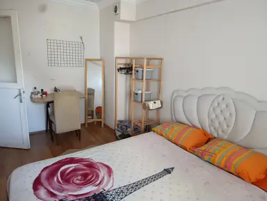 Nergiz izbana çok yakın ev arkadaşı arıyorum  - Karşıyaka, İzmir